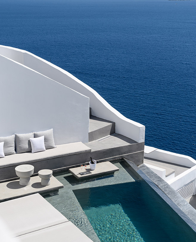 Private pool suite at Echoes Luxury Suites