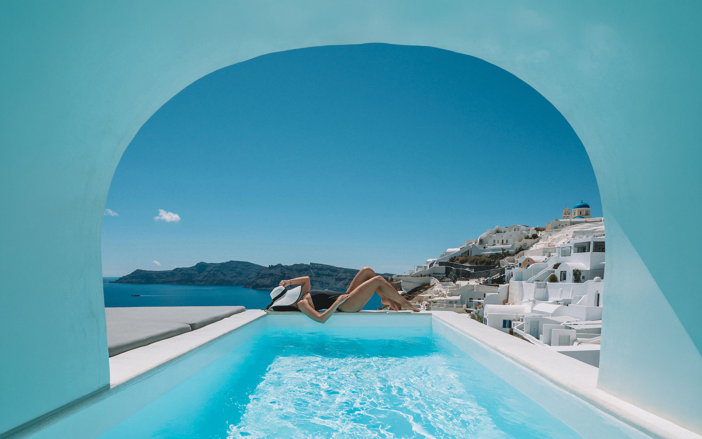 Echoes Santorini